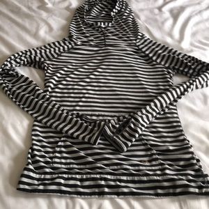 Gap Fit breathe hoodie with front pocket